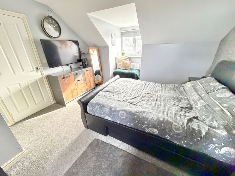 Standingwood Road Rossmore